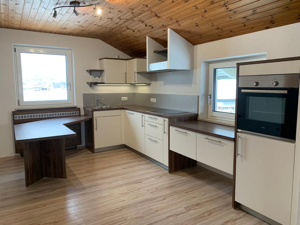 Thumbnail-Moderne 4-Zimmer-Wohnung mit großem Balkon, Garten und EBK