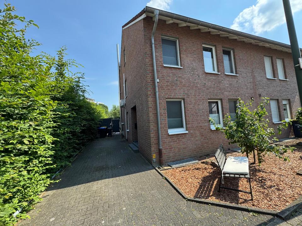 Thumbnail-Moderne Doppelhaushälfte in ruhiger Sackgassenlage – 130 m²