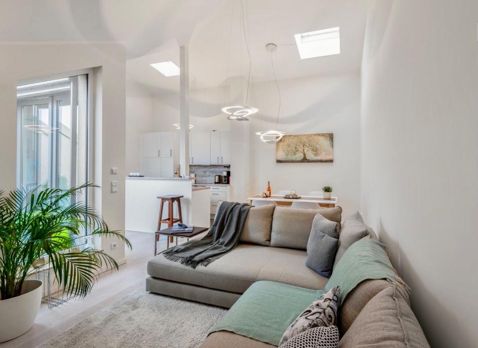 Thumbnail-***Kleines möbliertes Penthaus, zentral am Rosengarten***