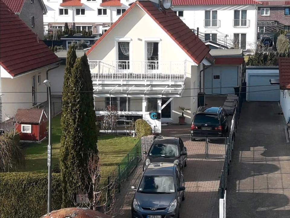 Thumbnail-Einzelhaus in ruhiger Lage mit Balkon, Garage, Stellplatz u.v.m