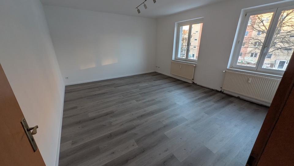 Thumbnail-Frisch renovierte 3-Zimmer Wohnung zur Miete in der Lübecker Str.
