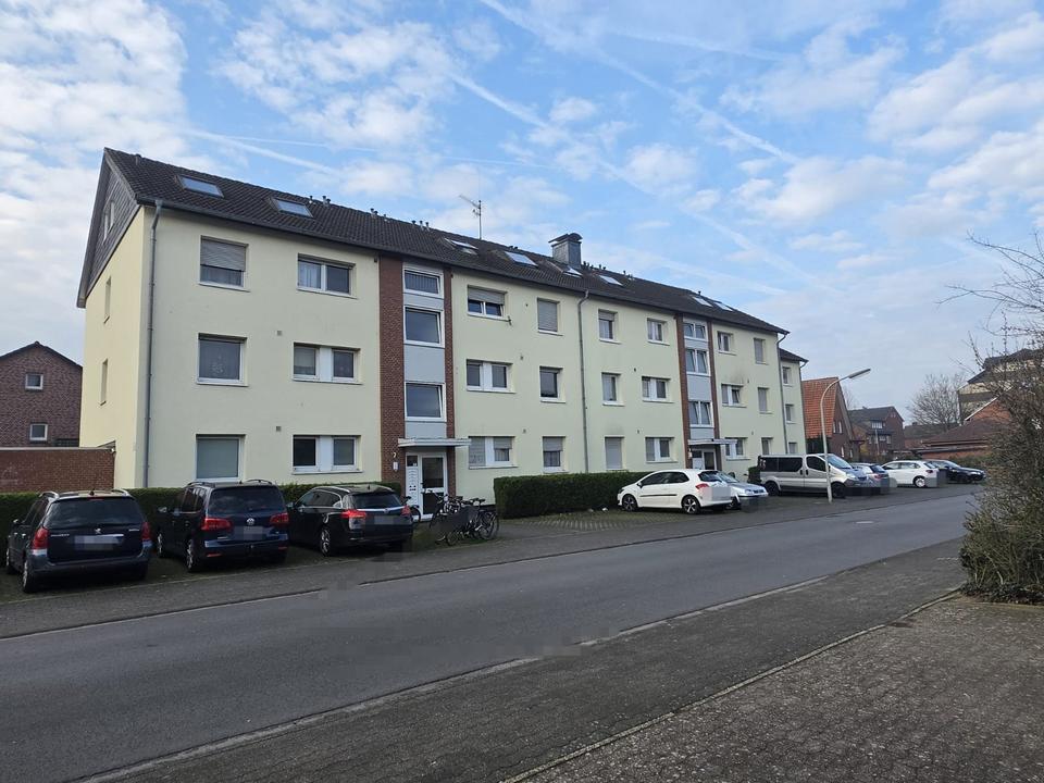 Thumbnail-Geräumige 2-Zimmer-Wohnung mit Balkon und moderner Einbauküche