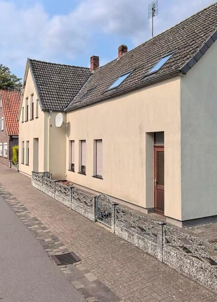 Thumbnail-Charmantes, vermietetes Einfamilienhaus zu verkaufen