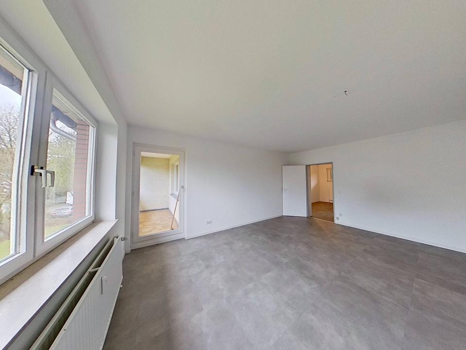 Thumbnail-Großzügige 2-Zimmer-Wohnung mit Balkon!