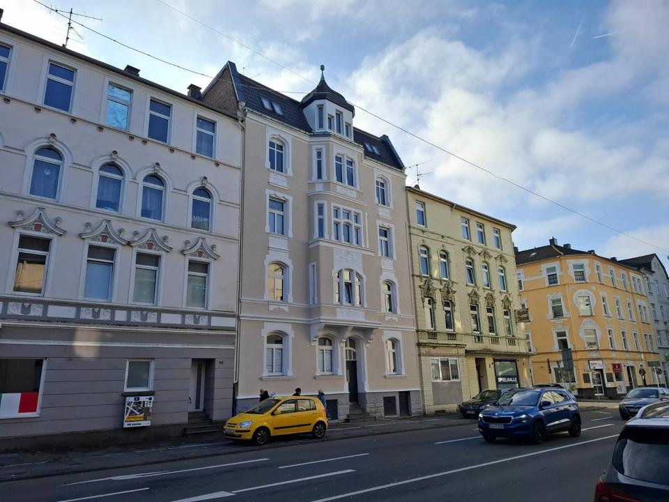 Thumbnail-Große 4-Z.-Whg. (1.600 €qm) in Wuppertal, Langerfelder Str. 108