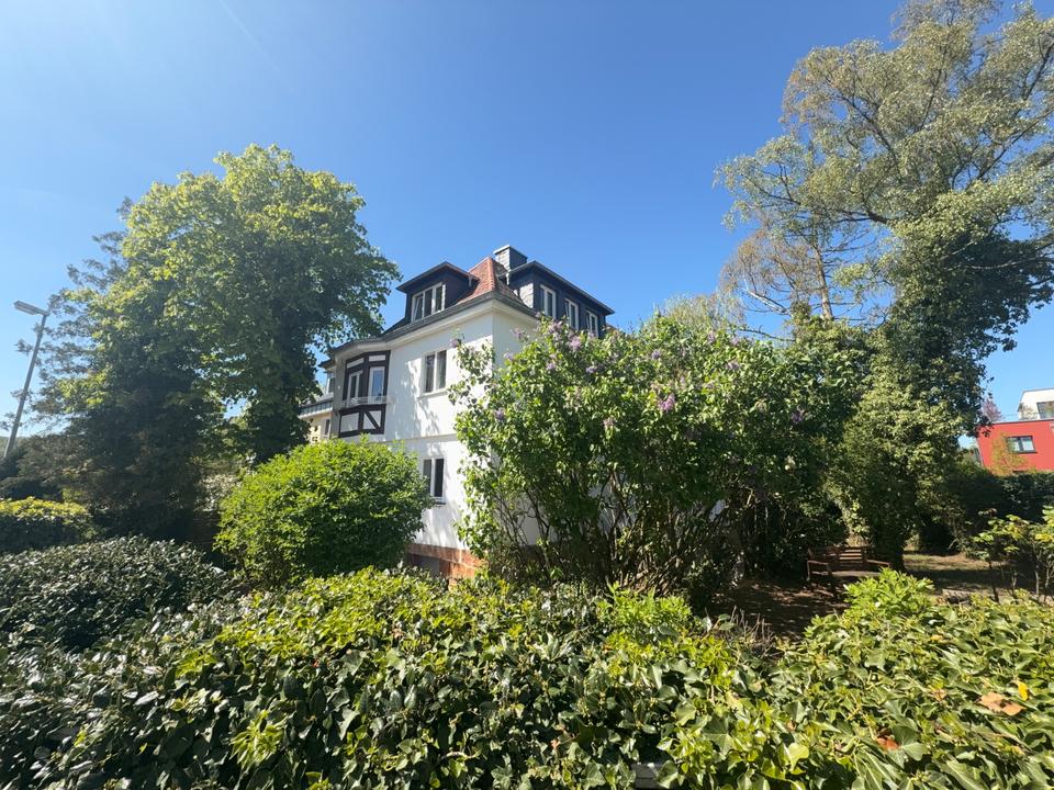 Thumbnail-Süße Dachgeschoss 1,5ZKB in idyllischer Stadtvilla - zentrale Lage