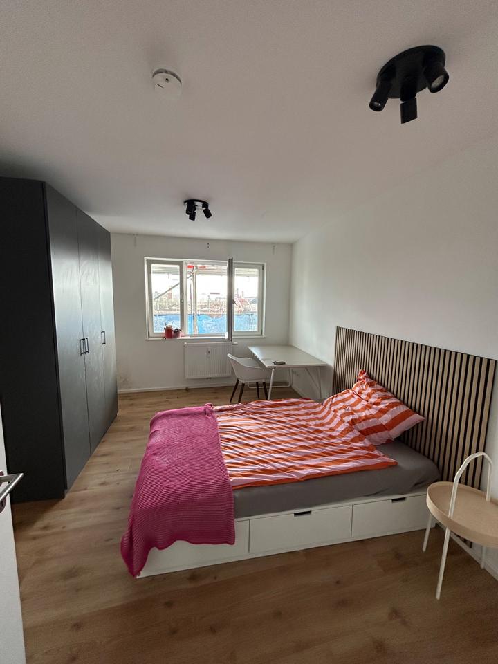 Thumbnail-Helles WG Zimmer in Frauen WG ab Sofort