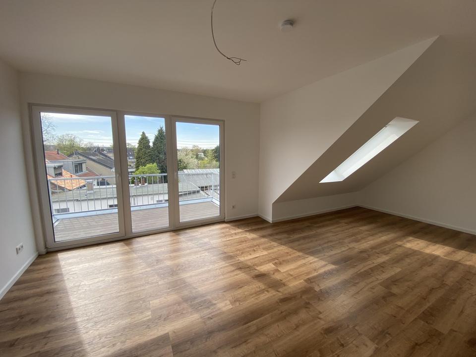 Thumbnail-Dachgeschosswohnung Mietwohnung in Köln Lövenich Balkon Stellplatz Erstbezug Wärmepumpe Aufzug