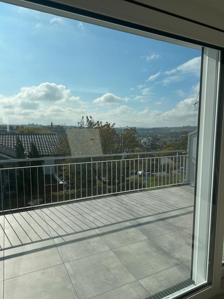 Thumbnail-Lichtdurchflutete 3 Zimmer Neubau- Wohnung Ortsrand