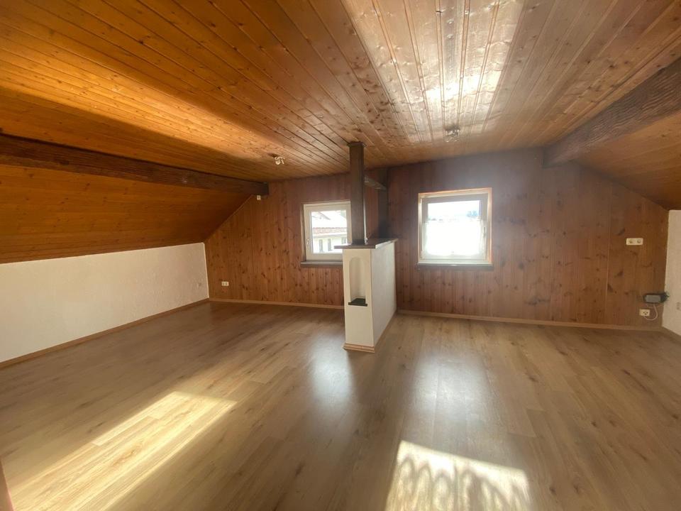 Thumbnail-2,5 Zimmerwohnung (Altbau)