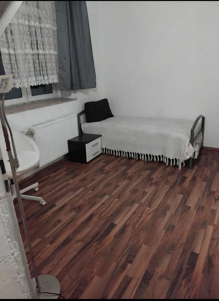 Thumbnail-2 Zimmerwohnung in Bochum mit Kaution (WhatsApp: 01789147435)