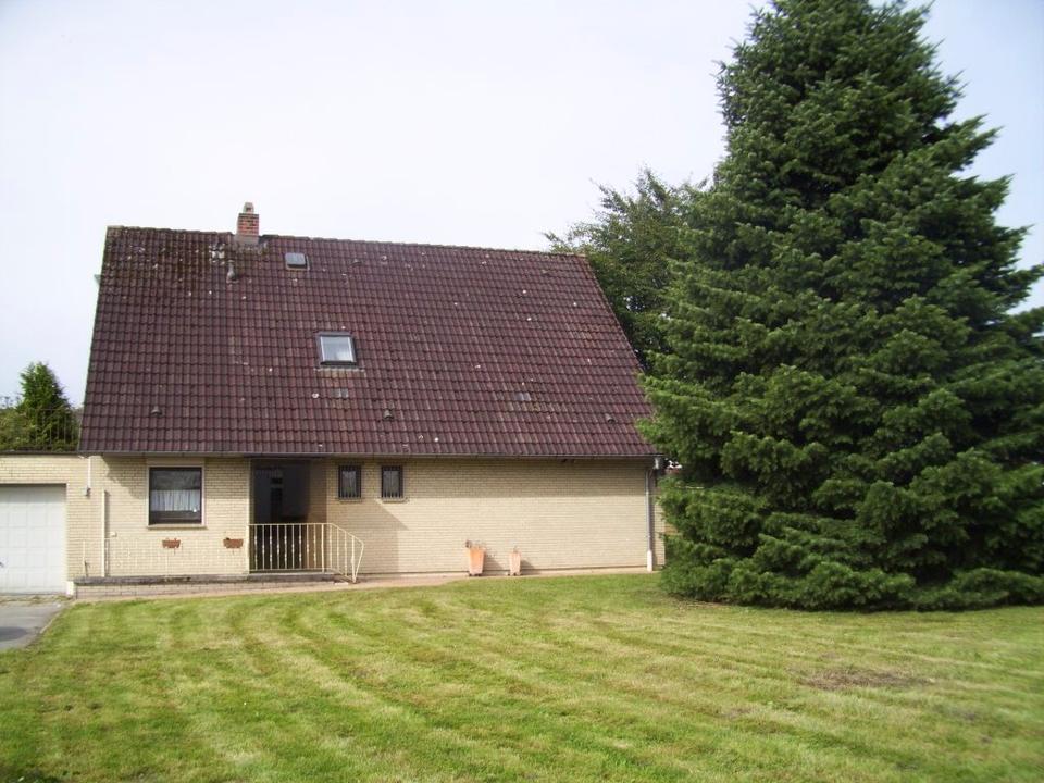 Thumbnail-Großzügiges Einfamilienhaus mit 6 Zimmern im Gewerbegebiet Genin