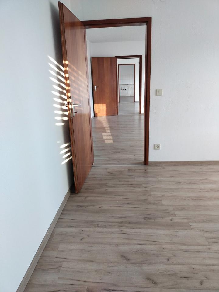 Thumbnail-Schöne 4-Zimmer DG Wohnung 100 qm an Selbstzahler zu vermieten