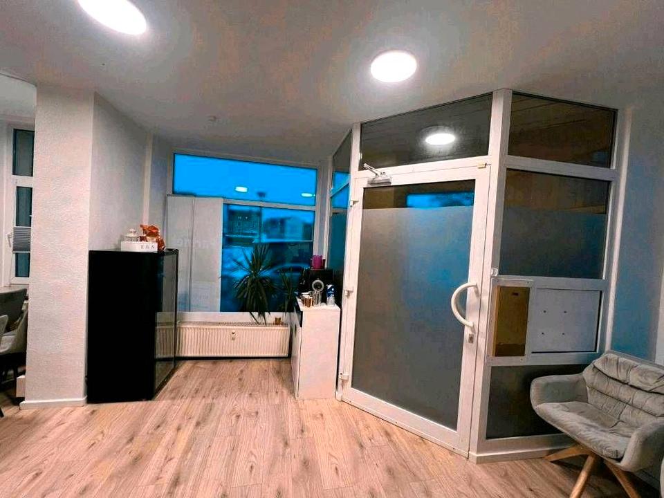 Thumbnail-Büro Praxis- 60m2 = 3 Räume, 80m2 = 4 R. oder 140m2 Prov. frei