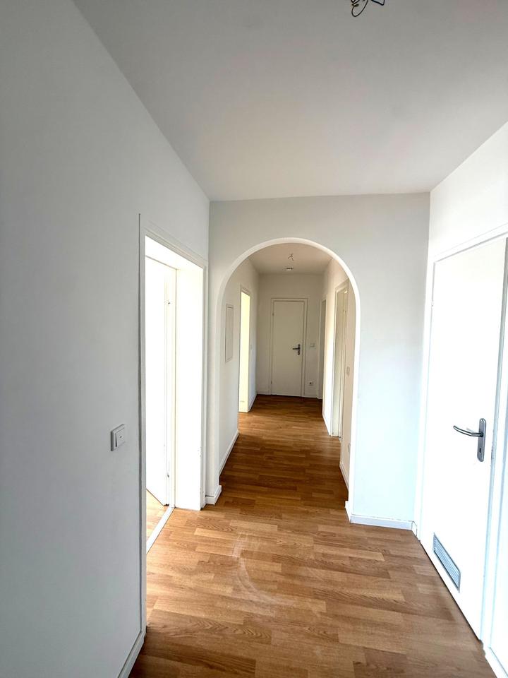 Thumbnail-Helle 3-Zimmer-Wohnung mit 2 Balkonen in Coburg-Eisenacher Straße