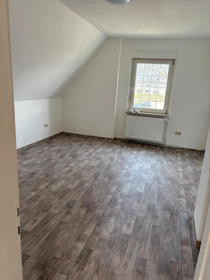 Thumbnail-2 ZKB 1. OG mit Keller, neue Einbauküche Stadtnähe