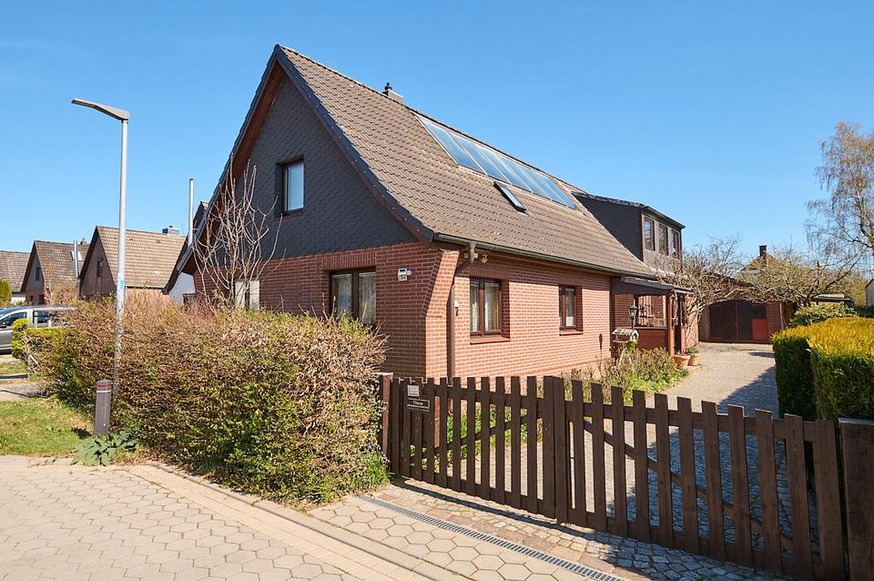 Thumbnail-VON PRIVAT: Gepflegtes Ein- Zweifamilienhaus mit 173 m² Wohnfl.