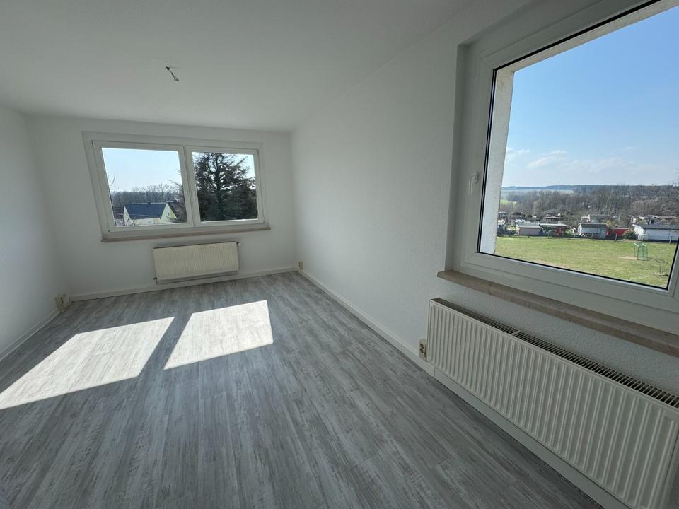 Thumbnail-4‑Raum‑Wohnung mit 2 Bädern, großer Wohnküche & Balkon in Langena