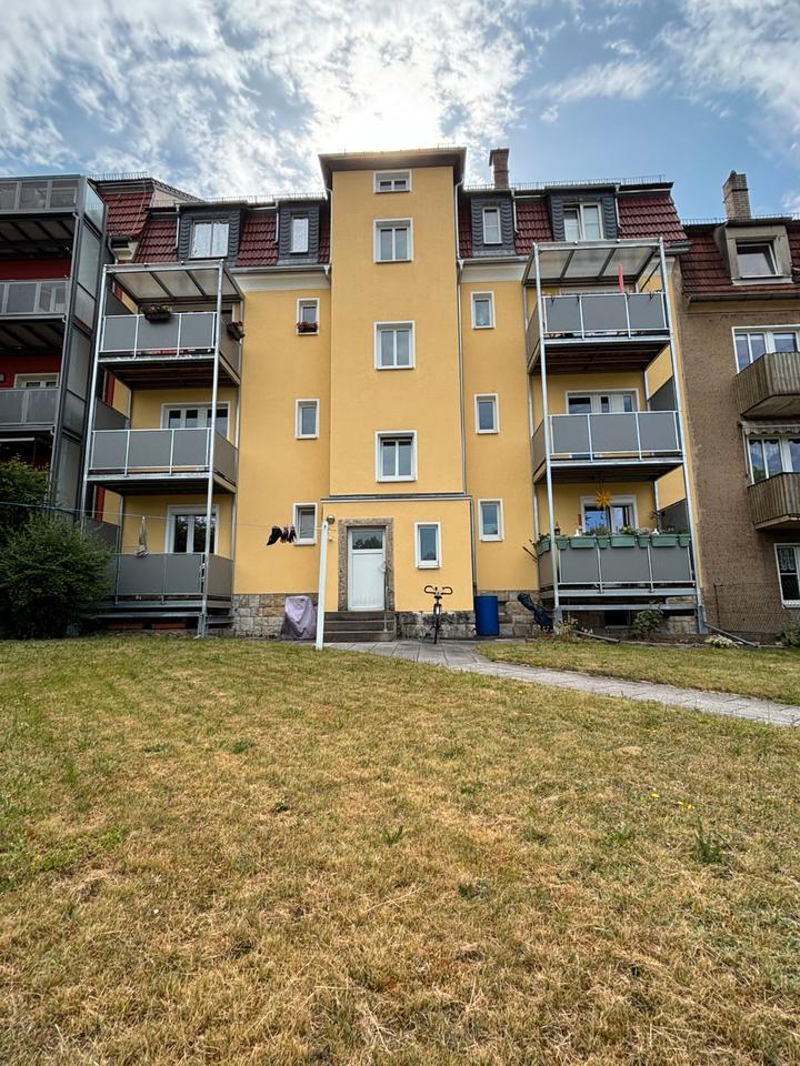 Thumbnail-Frisch renovierte Altbauwohnung !