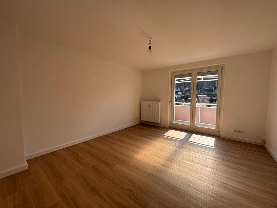 Thumbnail-3-Zimmer mit Balkon und Einbauküche !