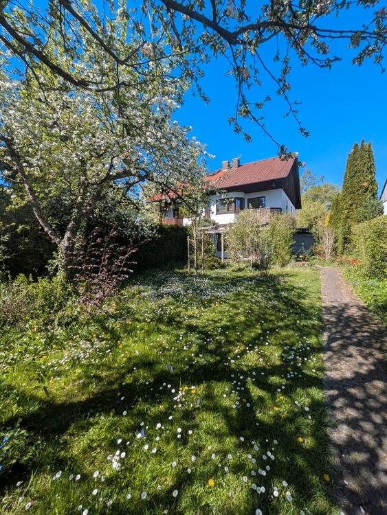 Thumbnail-Großzügiges Haus mit idyllischem Garten (Erbpacht)