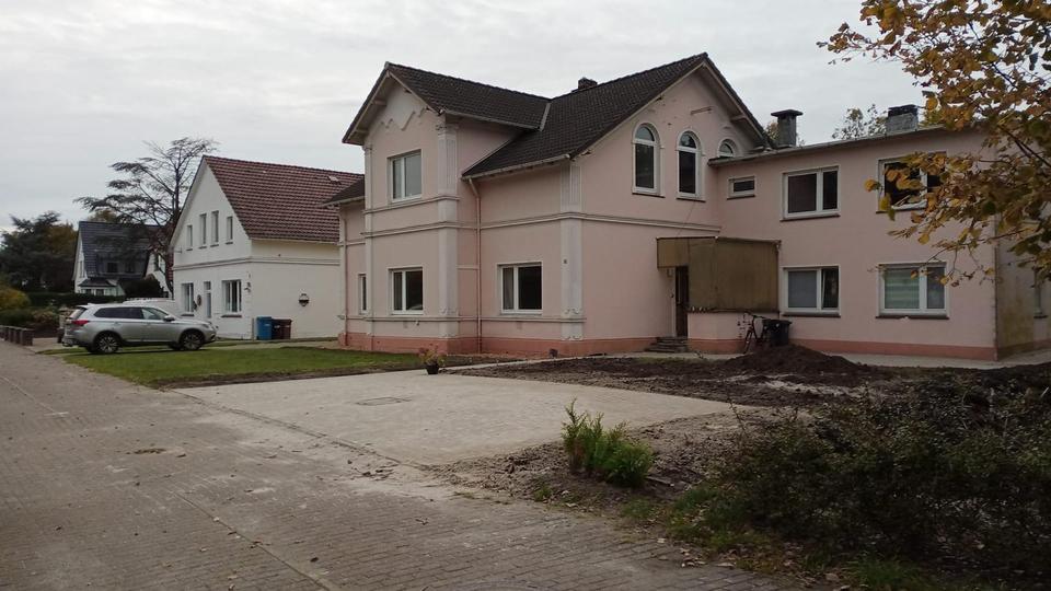 Thumbnail-Wohnungen: 5-Zimmer-EG (100 m2) & 3-Zimmer-OG (55 m²) zuvermieten