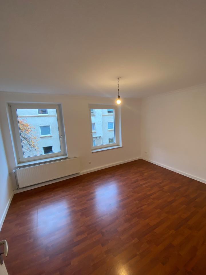 Thumbnail-Helle 2-Zimmer-Wohnung mit Wohnküche in zentraler Lage – Bunsenstraße 99, 45145 Essen (1. OG)