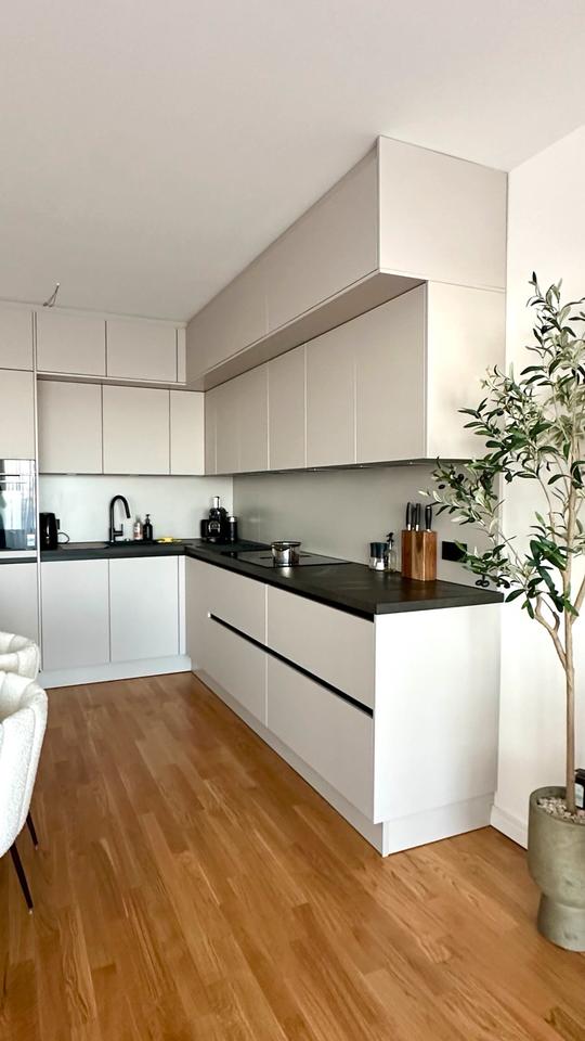 Thumbnail-Moderne 3 Zimmer Wohnung Neubau mit großem Süd Balkon und EBK