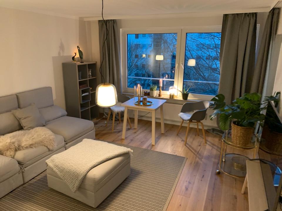 Thumbnail-Lichtdurchflutete 2-Zimmer-Wohnung, Eichenparkett, Südwestbalkon