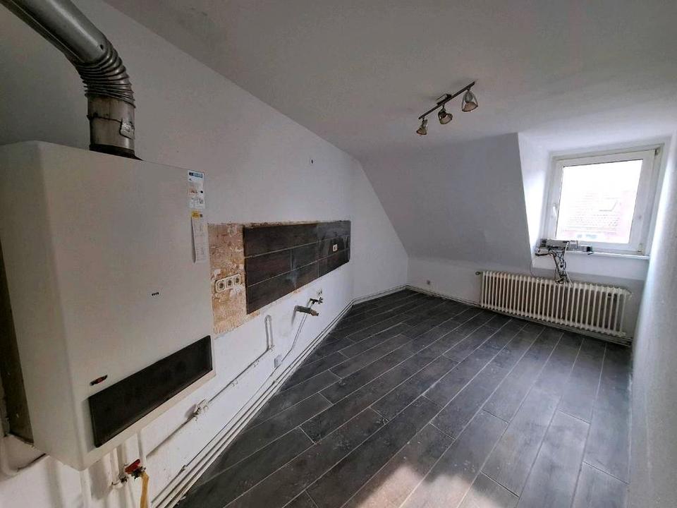 Thumbnail-Schöne frisch renovierte 3 Zimmer Wohnung in City Lage