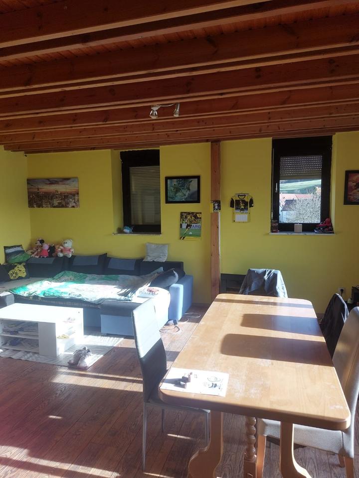 Thumbnail-140 qm große, ruhige DG-Wohnung mit Terrasse zu vermieten - €590