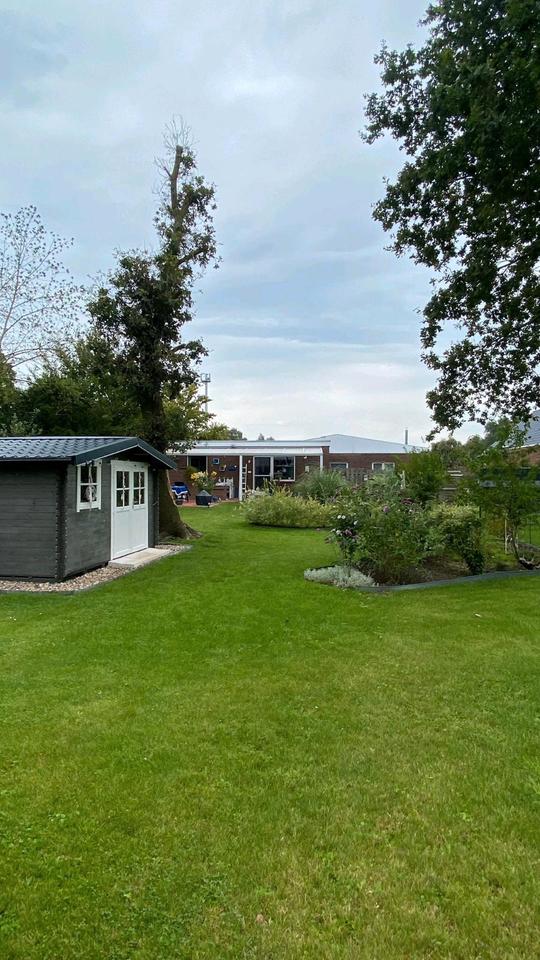 Thumbnail-schöner BungalowReihenendhaus mit großem Garten