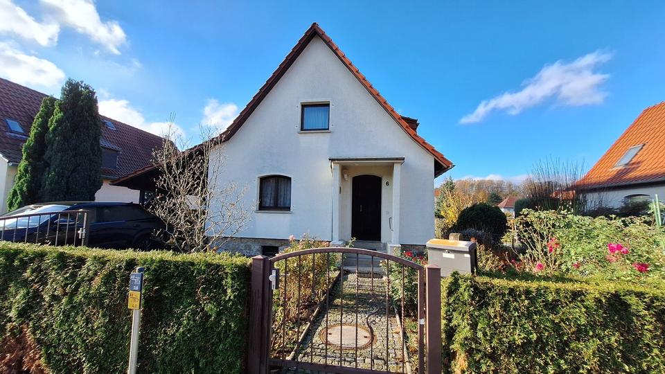 Thumbnail-Gemütliches EFH mit Carport und großem Garten in Pirna