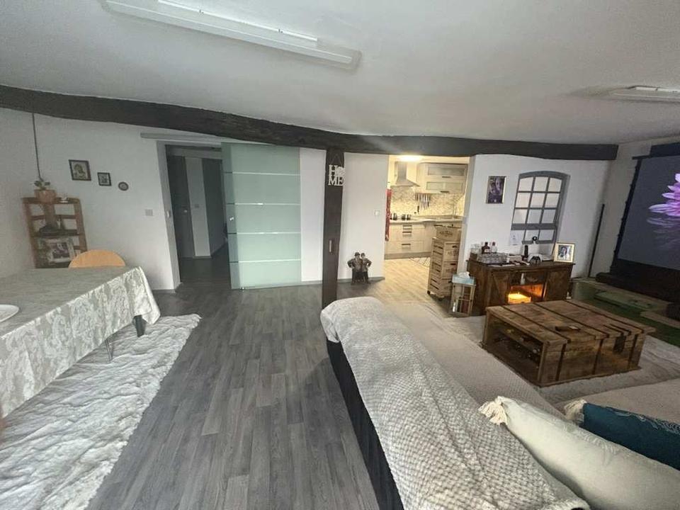 Thumbnail-Geräumige Wohnung zu vermieten