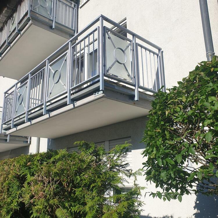 Thumbnail-Helle + moderne große 1-Zimmer - Wohnung + Balkon