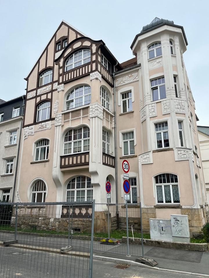 Thumbnail-stilvolle 2 Raumwohnung im Dachgeschoß mit EBK in wunderschönem Jugendstilhaus zu vermieten