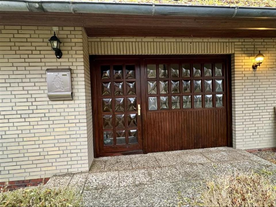 Thumbnail-Helle 3-Zimmer-Wohnung mit großem Balkon, Garten und Garage