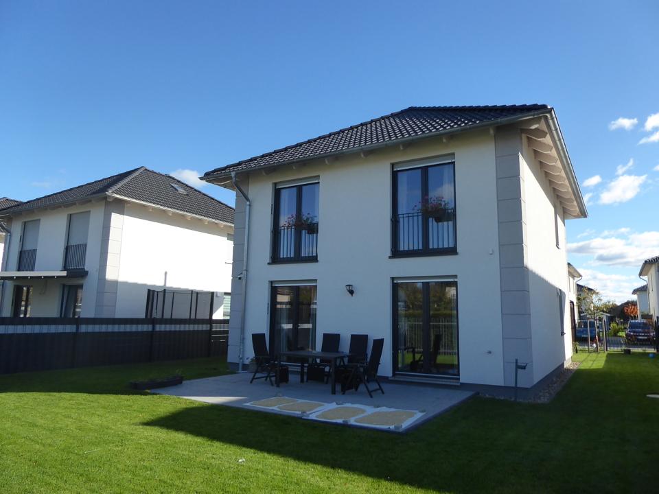 Thumbnail-Einziehen und Wohlfühlen: Modernes, komplett möbliertes Familiendomizil!