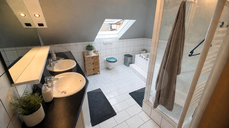 Thumbnail-Großzügige 3-Zimmer-Obergeschosswohnung I Achim Bauerviertel