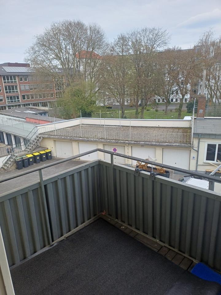 Thumbnail-3-ZKB Saniert, Balkon, 81m2 Direkt an Stadt, Uni, Bahnhof