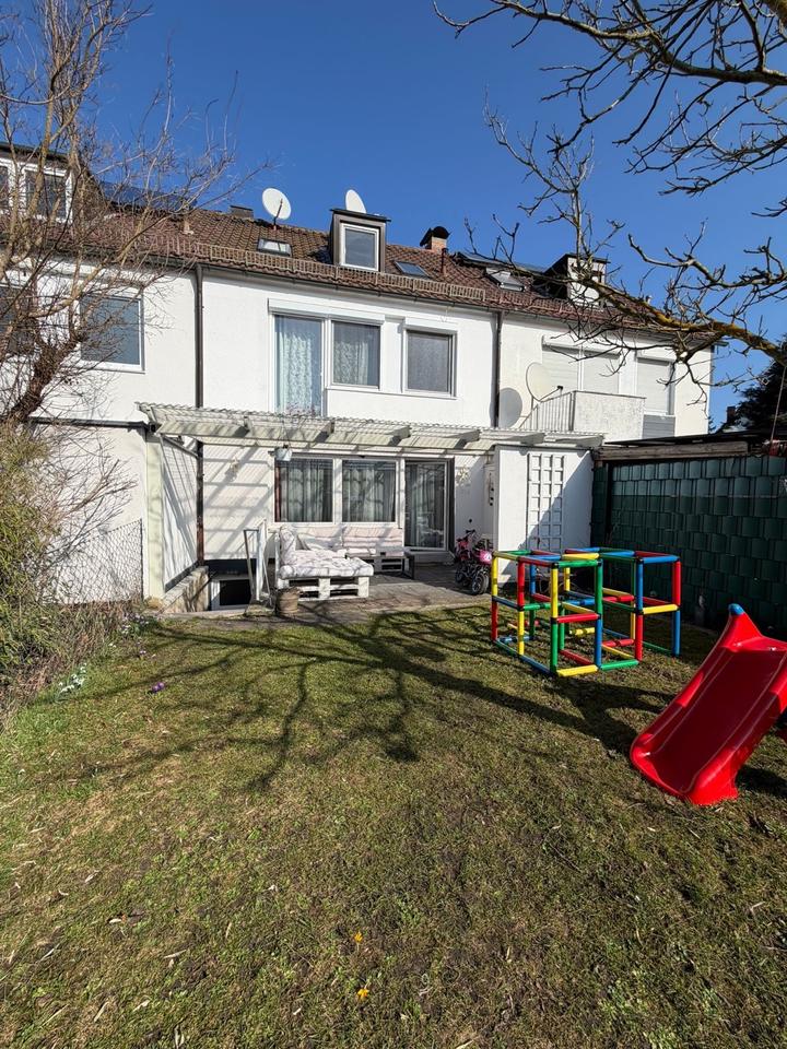 Thumbnail-Provisionsfrei von Privat Reihenhaus in Top Zustand Haus