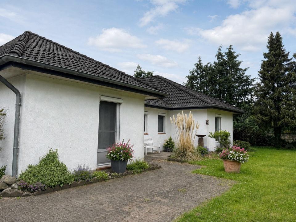 Thumbnail-Stilvoller Bungalow in traumhafter Lage mit Ausbaureserve
