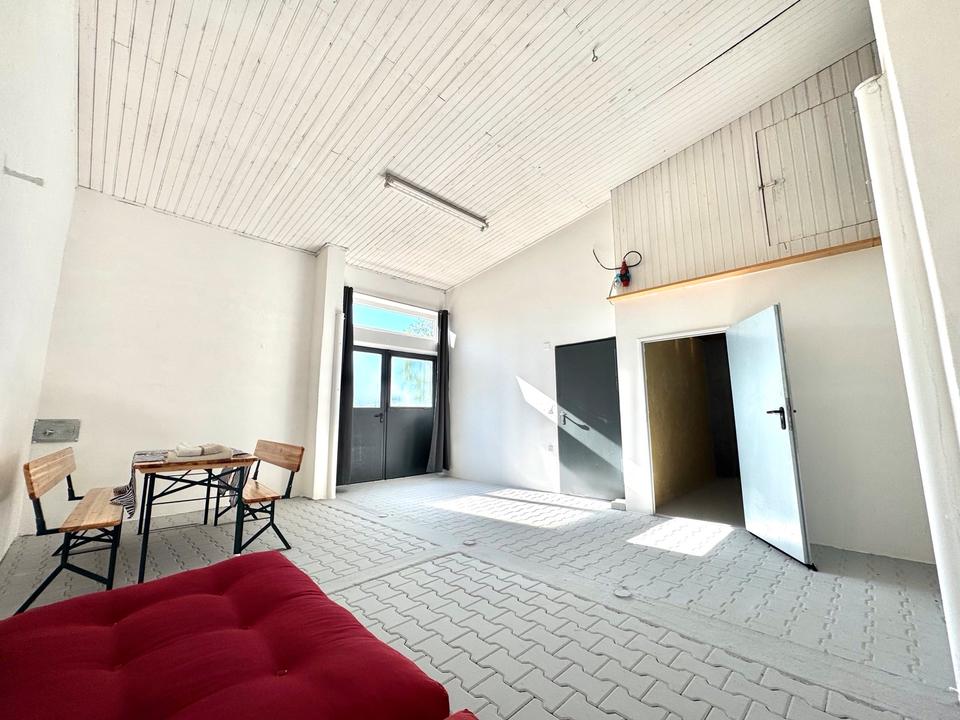 Thumbnail-Lagerhalle Lagerplatz Lagerfläche Halle Gewerbe Amazon Ebay Shop