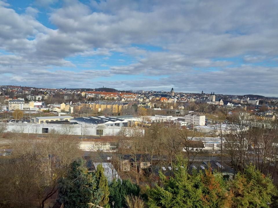 Thumbnail-Zweiraumwohnung mit Balkon im Grünen und Fernblick über Plauen