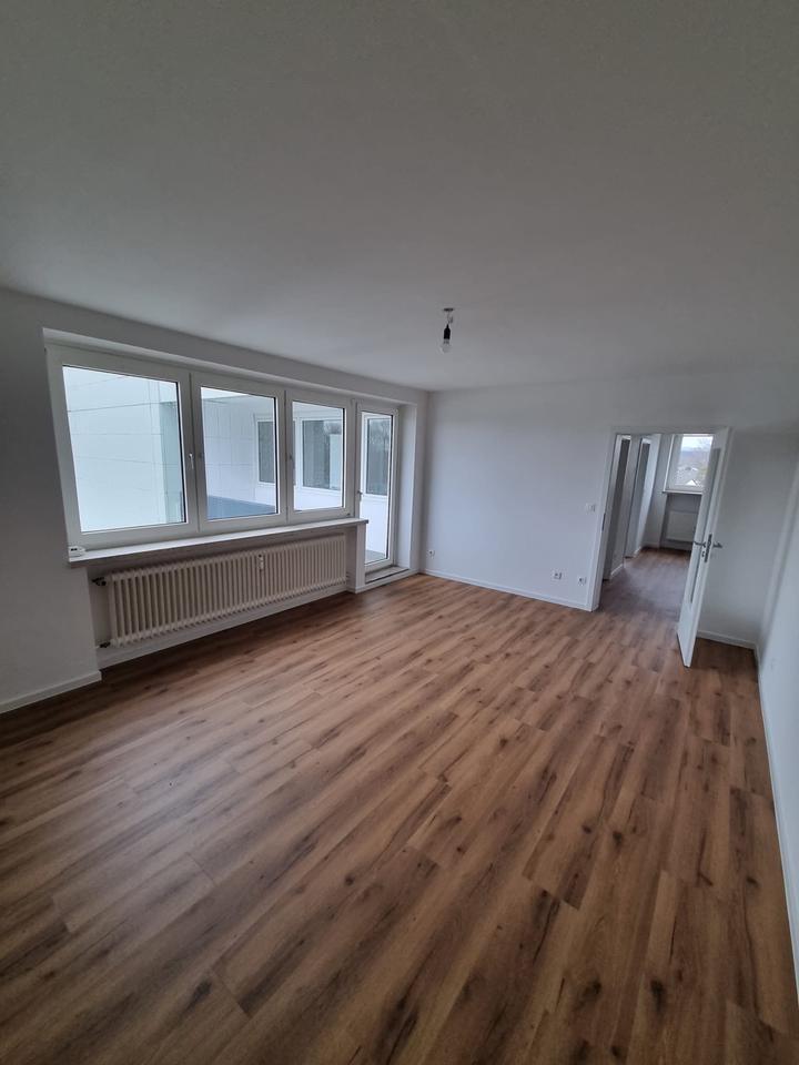 Thumbnail-Renovierte 3-Zimmer Wohnung mit Balkon in Bünde