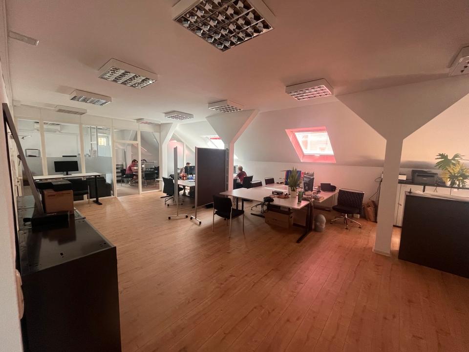 Thumbnail-Zentrale günstige Arbeitsplätze in etabliertem Startup Büro