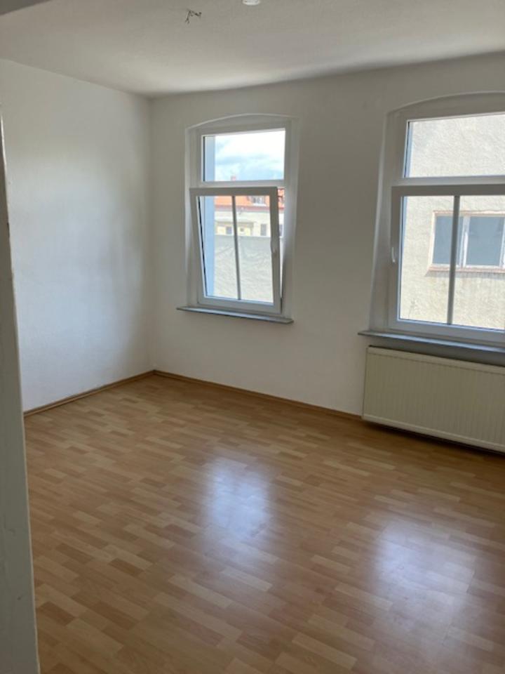 Thumbnail-Etagenwohnung in Mehrfamilienhaus