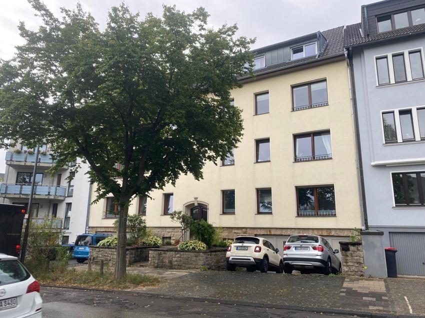 Thumbnail-Sanierte Wohnung mit Balkon und Garage