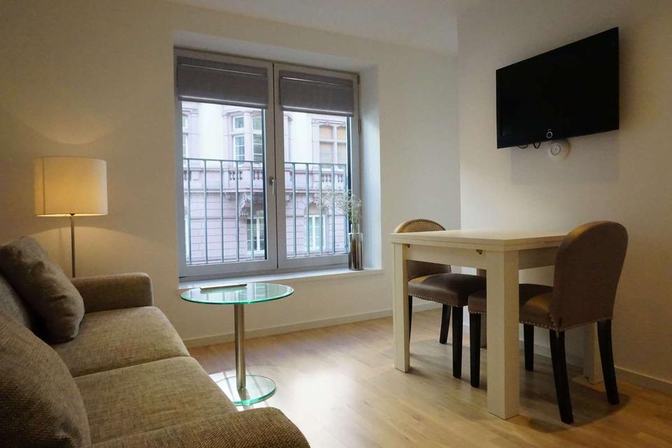 Thumbnail-Helles möbliertes Apartment mit Fußbodenheizung