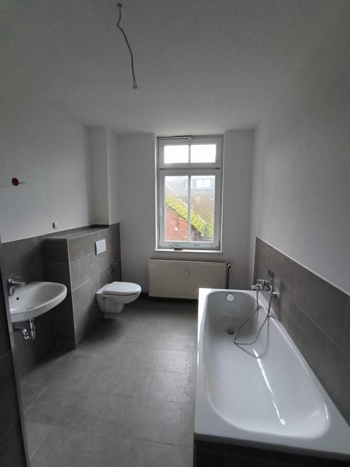 Thumbnail-4,5-Zmmer-Wohnung mit tollem Grundriss, modernem Bad und Einbauküche